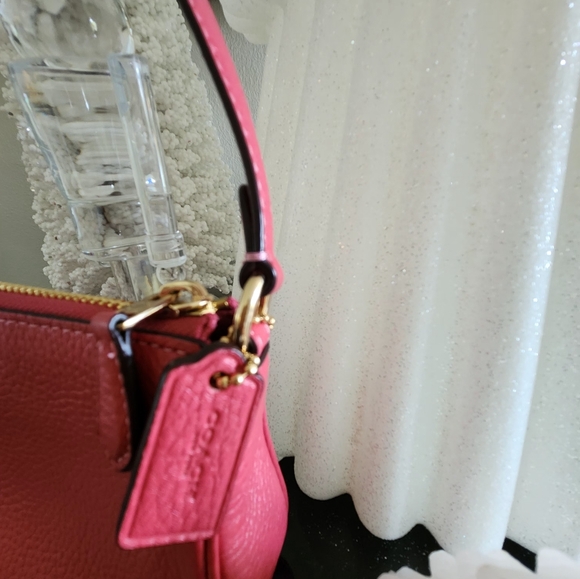 Coach Carriage. NWT. Gorgeous smaller sized raspberry pink pebbled leather bag! - Picture 6 of 8